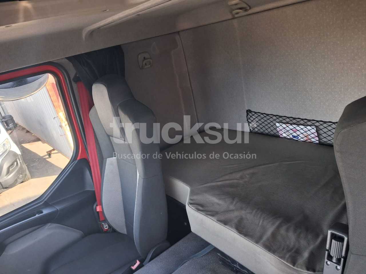 renault-d18-wide-portacoches