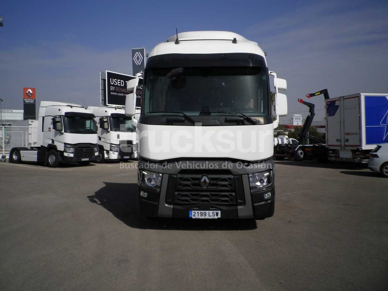 renault-t440-sleeper-cab-1