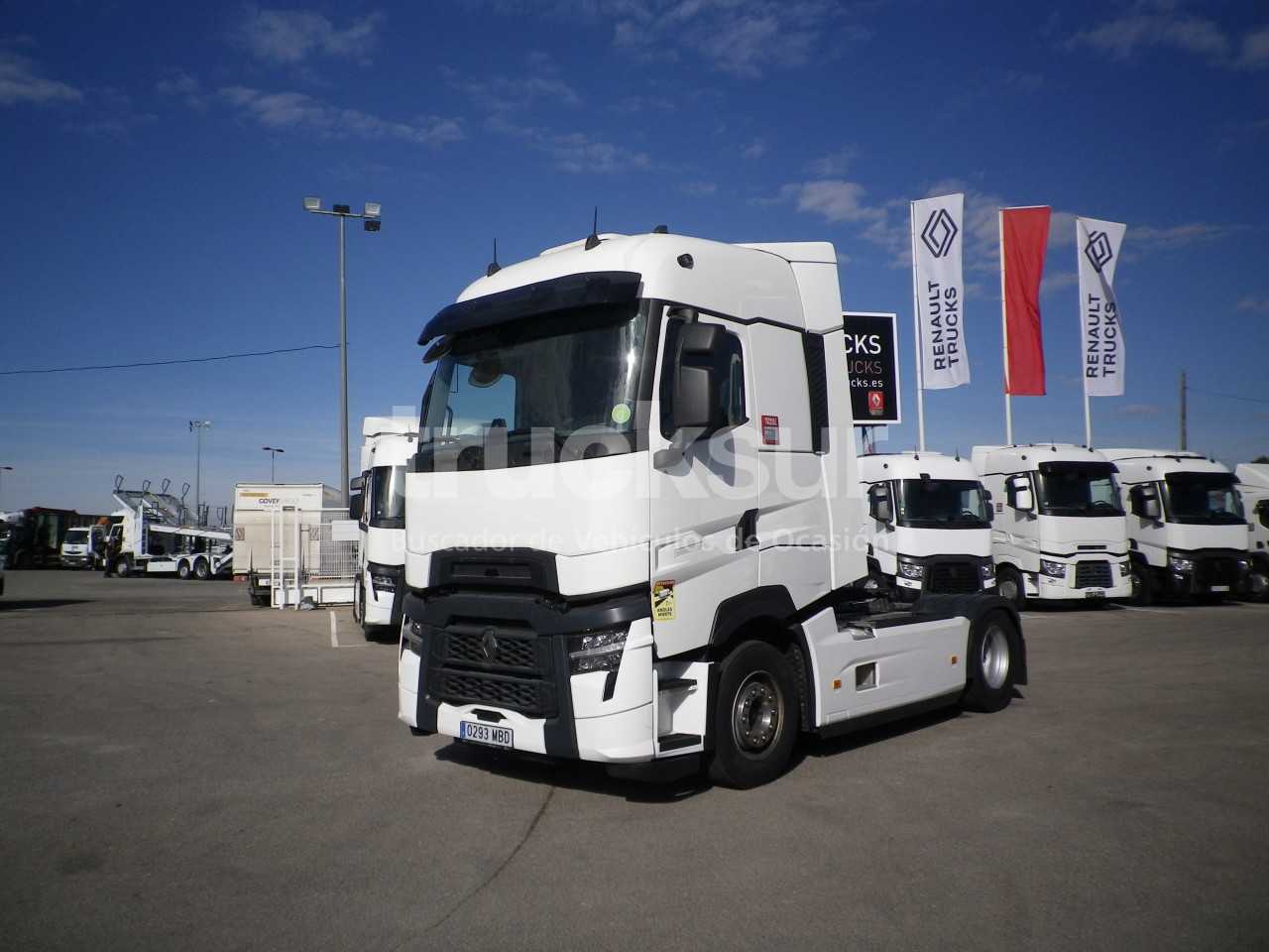 renault-t520-high-sleeper-cab-adr-1