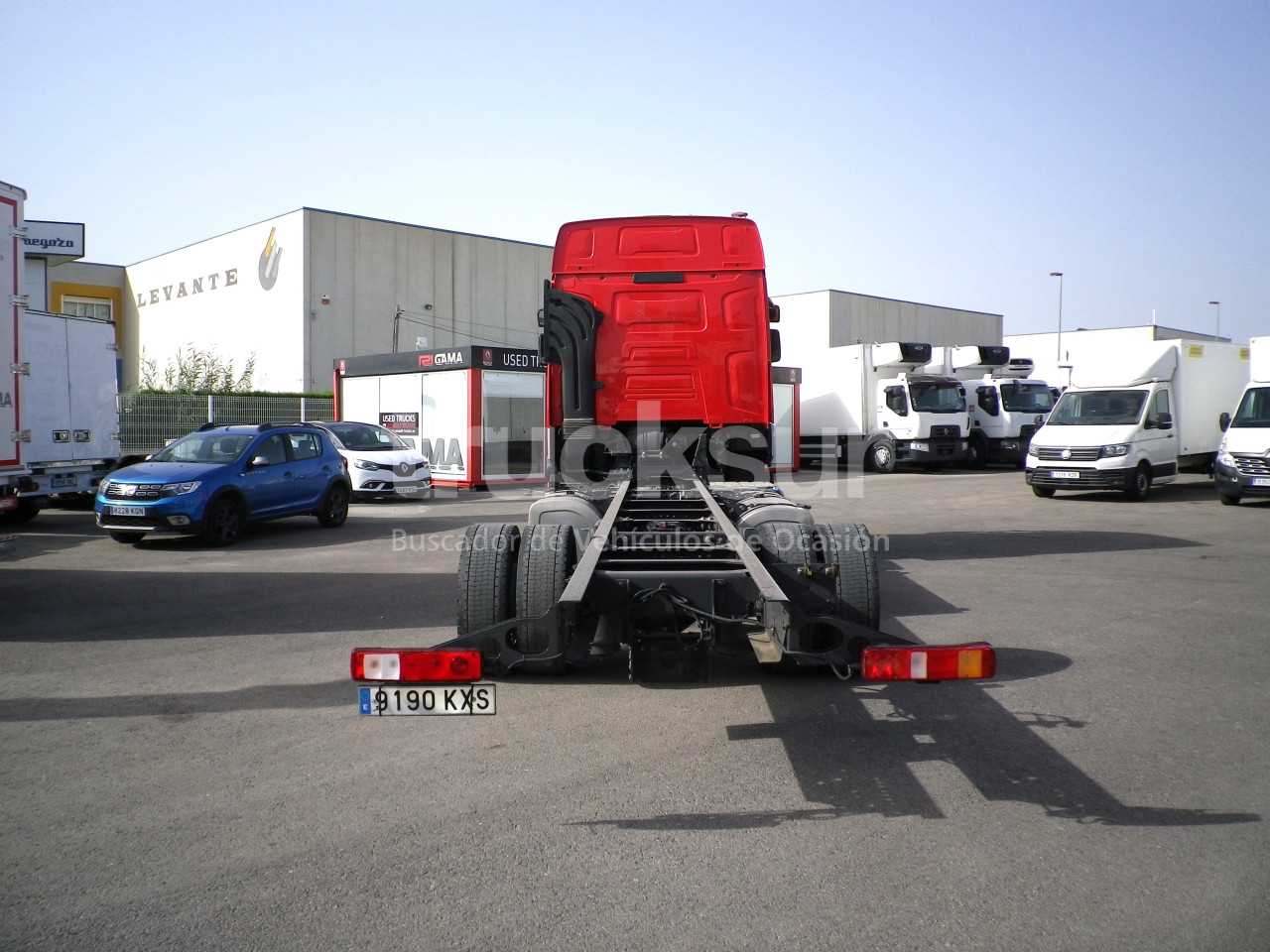 renault-t480-high-sleeper-cab-2