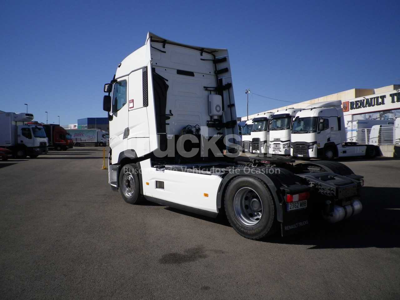 renault-t520-high-sleeper-cab-adr-3